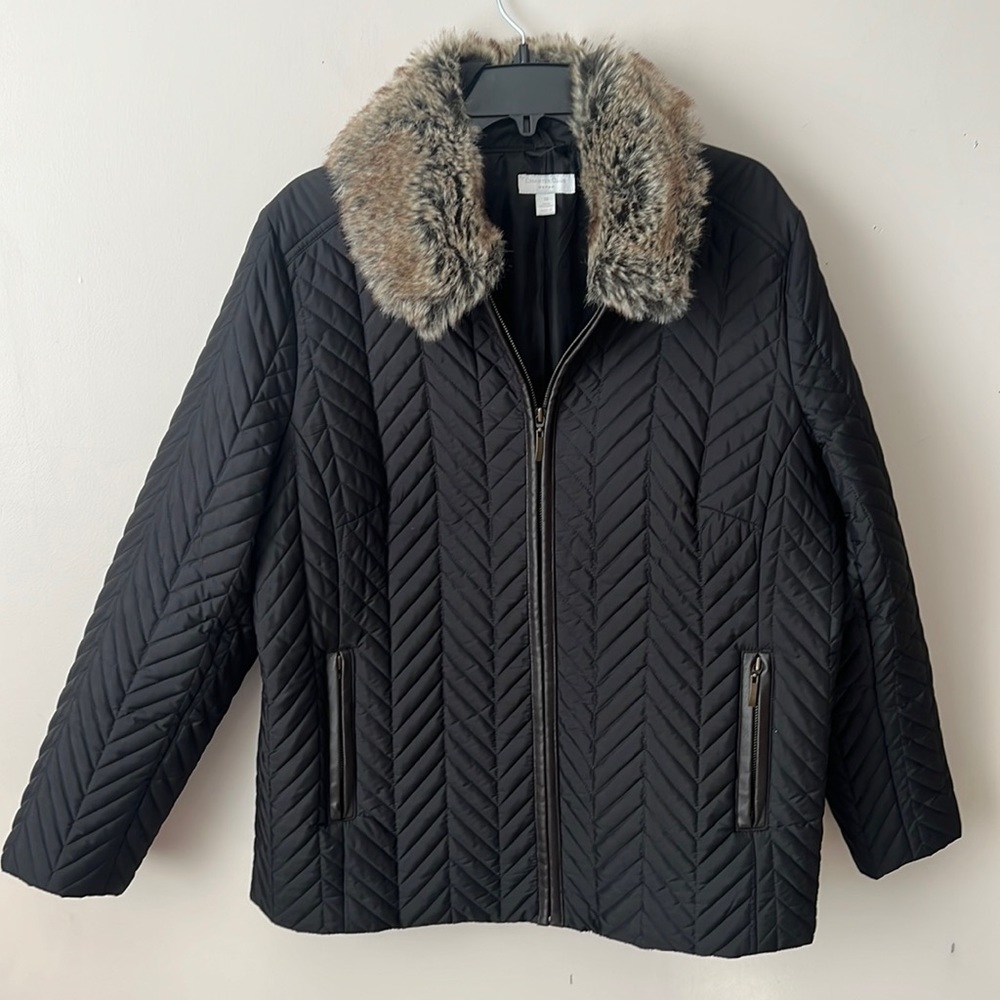 Charter Club Woman Jacket with removable Fur Collar. Pockets. Zips up front. 1X.
